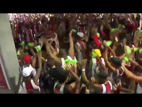 Torcida Os Imbativeis na Arena Fonte Nova  28/04/2013 Vitória 2 x 1 Sardinha