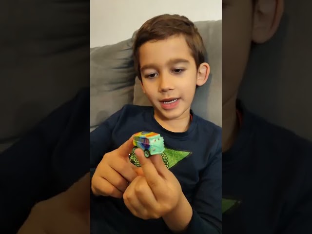 Vídeo relacionado con Disney Cars - Mini coche (modelos surtidos) Juguetes niños +3 años (Mattel GKD78), 1 unidad, GKD78