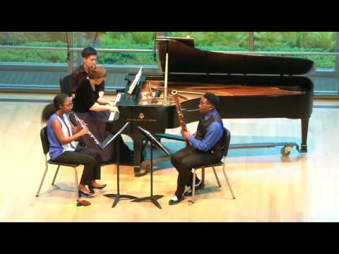 Trio for Oboe, Bassoon and piano, FP 43