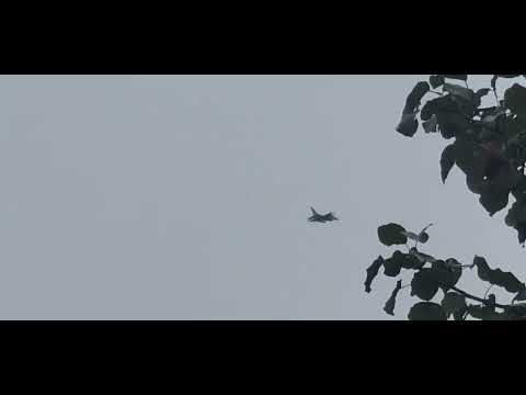 F-16 Fhigher Jet flyby my house!