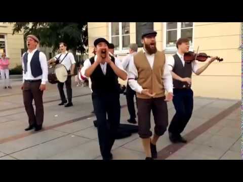 Ferajna z Hoovera - Przybyli Ułani pod okienko