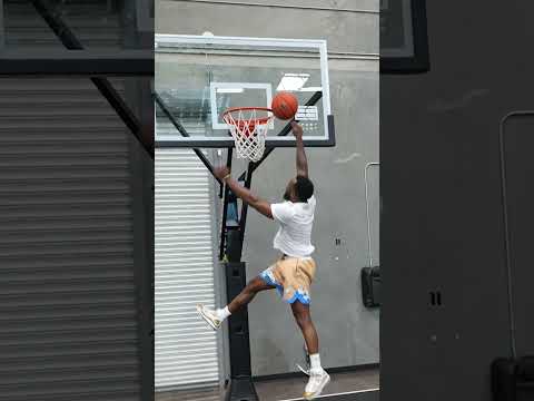 Swagg DUNKS On FlightReacts !