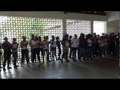 Deus me Ama - Musicando a Escola - PIBID (Colégio Gastão Guimarães)