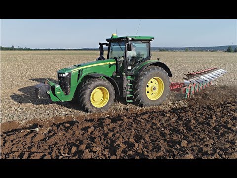 John Deere 8400r + Kverneland Lo100 7 furrow Onland Plough