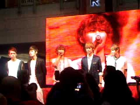 [FANCAM] B2st in the Philippines