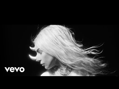Videoclip de Dancin' In Circles — Lady Gaga