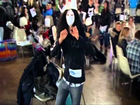 Buckethead in swedish idol 2010