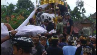 preview picture of video 'Cremation in Bali (Funeral) | Bali Culture Tours'