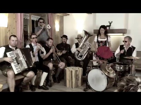 download lagu mp3 mp4 The Heimatdamisch Poker Face, download lagu The Heimatdamisch Poker Face gratis, unduh video klip The Heimatdamisch Poker Face
