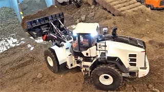 HIGH END SUPER RC BAGGER (RC EXCAVATOR) UND RAUPE (RC CATERPILLAR) | INTERMODELLBAU DORTMUND 2018