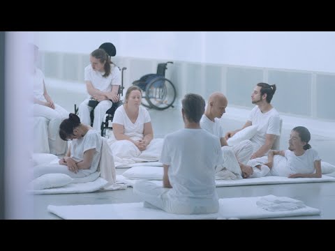 映画「タッチ・ミー・ノット 〜ローラと秘密のカウンセリング〜」予告編