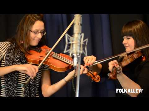Folk Alley Sessions: Laura Cortese & the Dance Cards - "Heel To Toe"