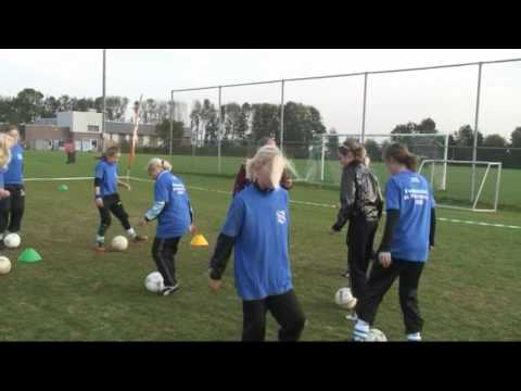 Voetbalclinic SC Heerenveen Op bezoek Bij SC Genemuiden
