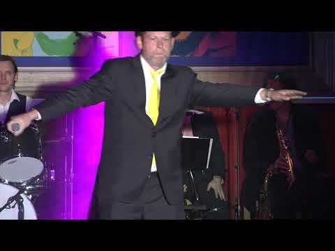 9. Dresdner Neujahrssingen - Rihanna "Umbrella" mit Jens Strohschnieder (Yellow Umbrella)