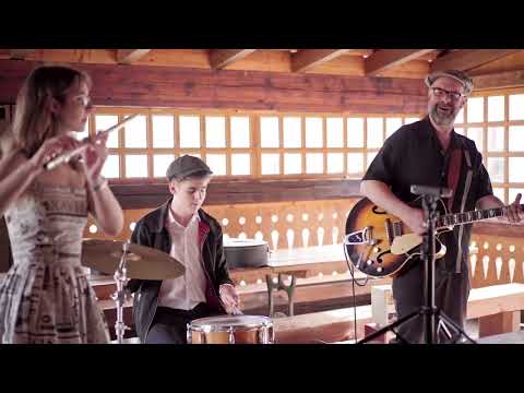 St. Johnny & his "DĚTI" - Hey Hombre