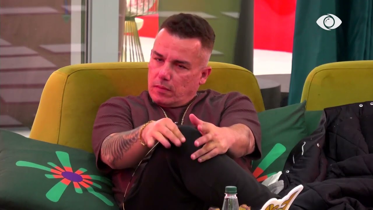 Juli dhe Romeo “kaposhat” e shtëpisë? Fationi flet me Albin: Ata zihen vetëm me vajza