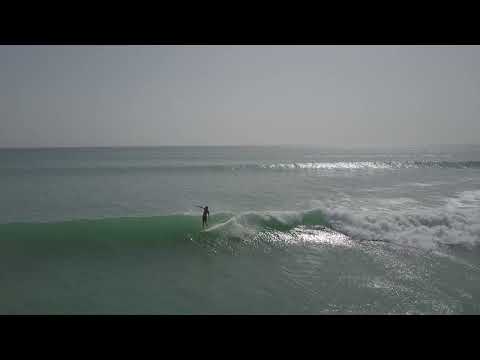 Surfing the Pointbreaks of Oman