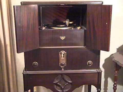 CALIFORNIA RAMBLERS ADRIAN ROLLINI - I WANT TO BE HAPPY - ROARING 20'S VICTROLA RADIOLA