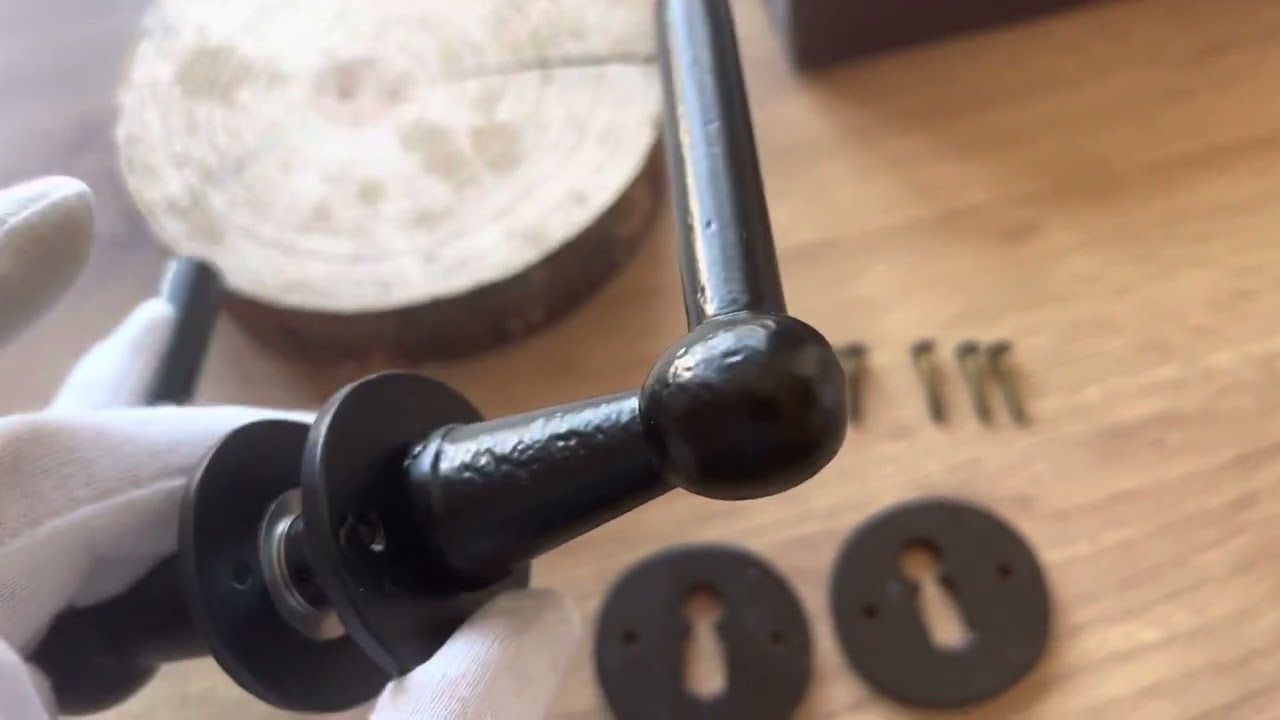 Poignée de porte en fer belge - poignée Dauby BECDF « L+L »