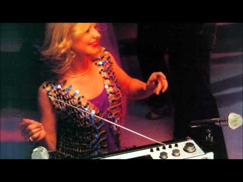 Le Cassette - Radio (Silent Gloves Remix)