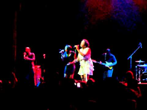 Teach Me / No Woman No Cry - Fantasia / Live indigo O2, London 2011