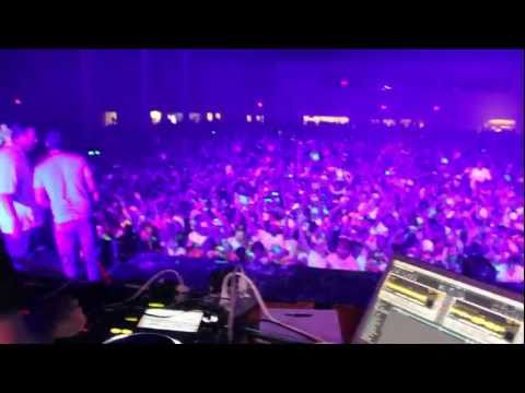 dBerrie playing Adele - Rolling in the deep (dBerrie Remix) at Dayglow Columbus 2011 Part 1