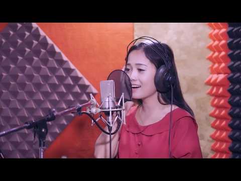 Thể hiện bởi Thanh Hoài
