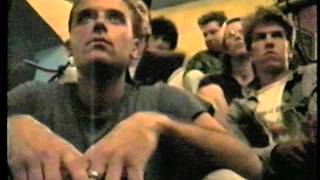 Lisa Loeb performs &quot;Dance With The Angels&quot; at Highland Grounds, 1993