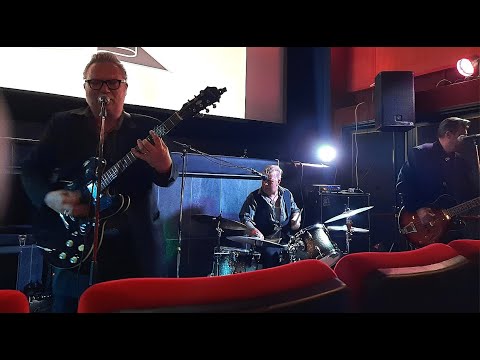 Ellis And The Angry Teens, Live 2022