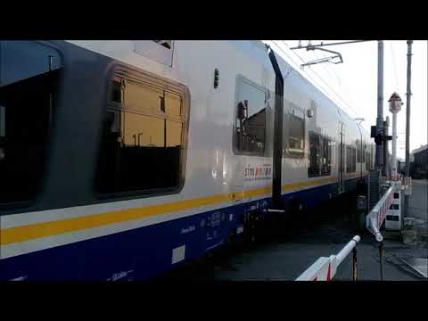 Passaggio a livello a Volpiano, parte 2. Railway crossing in Volpiano, part 2.