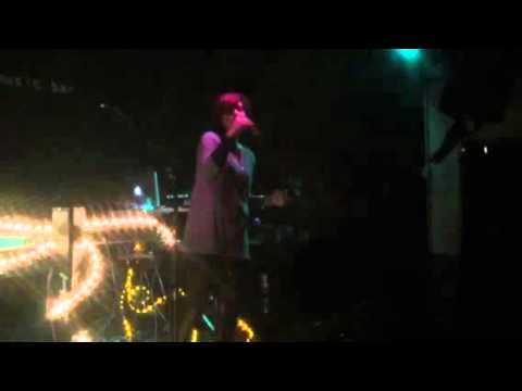 Priscilla Bei live @Le Mura opening Sara Loreni