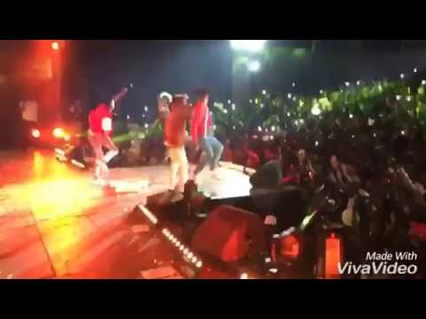 Os Moikano No show do preto show