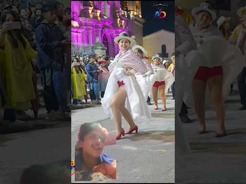 Hermosa malcriada por las calles de Huamanga, enamora a los asistentes al carnaval ayacuchano👌😍💃​