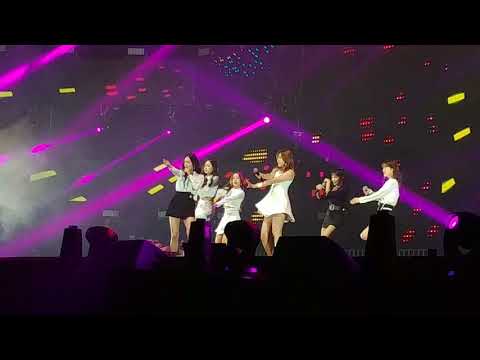 180907 Apink - i'm so sick im so sick Hallyu Pop fest singapore Day 1 (fancam)