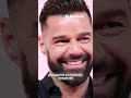 Reclama Ricky Martin bebida que le dieron gratis en Florida