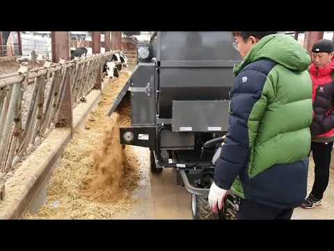 사료급이기, TMR사료급이기, 전동사료급이기