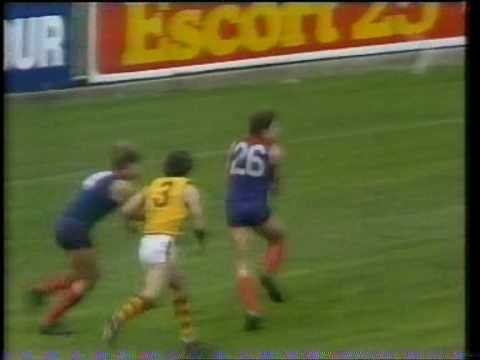 Lethal Leigh Matthews Crunch!!