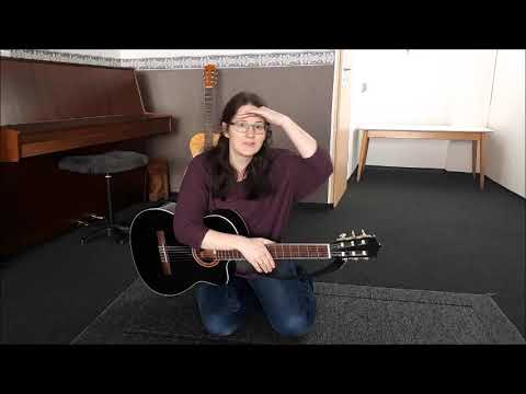 In Dem Walde steht ein Haus