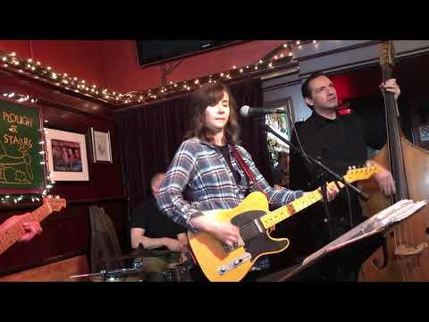 Sarah Levecque @ The Plough & Stars