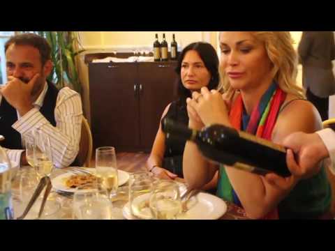Diana Pavelescu - JIdvei, la robe du vin avec Mysterium