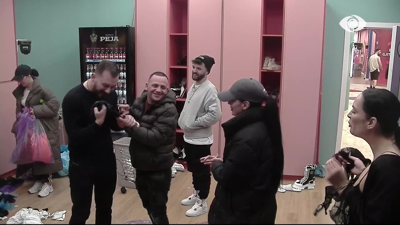 “Provoje kusho e kujt është?”/ Banorët duke ngrënë, Romeo dhe Lisi tregojnë të brendshmet