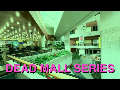 DEAD MALL SERIES : THE FABULOUS VINTAGE STRAWBERRY SQUARE : A REPURPOSED RETAIL GEM