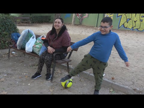 AaronGomezHutchinson’s Video 157718689289 i4B005VqjSk