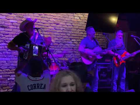 Thirsty Thursdays w/Los Desperadoz