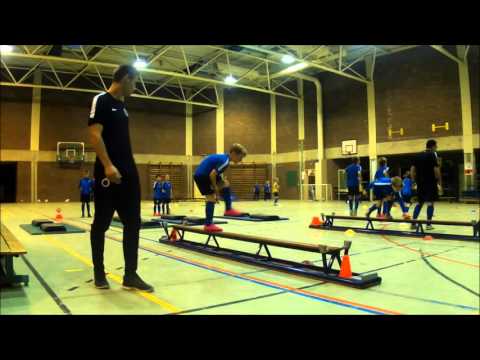 Multiskills U9 snel voetenwerk + stabiliteit (24 10 2015)