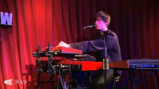 James Blake performing "Overgrown" Live at KCRW's Apogee Sessions