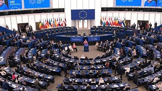 The Cube: "No hubo aplausos de figurantes en la ceremonia de Merkel en el Parlamento Europeo"