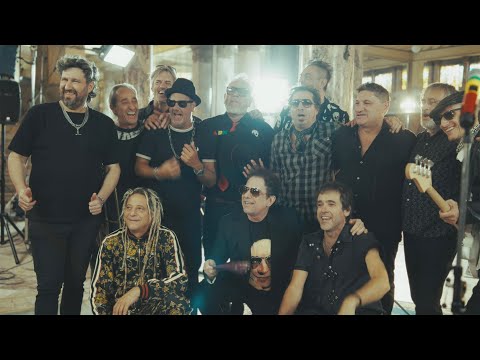 Los Auténticos Decadentes & Andrés Calamaro - Costumbres Argentinas (video oficial) [4K]