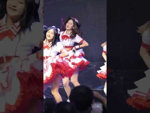 TGG Franz - ปั่นป่วน @ We Are The Glass Girls Concert, The Market Bangkok [Fancam 4K 60p] 230226