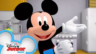 Hey, Hey It&#39;s Breakfast 🍳| Music Video | Mickey Mornings | Disney Junior